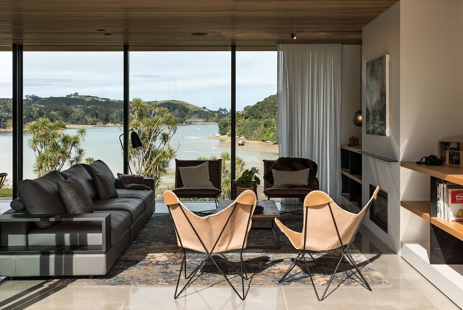 anzac bay home AK0286B_1.jpg